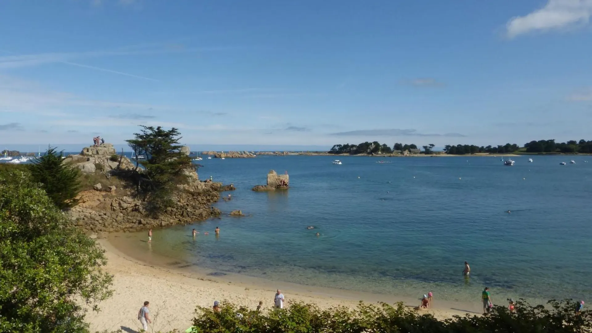 Holiday Home In Port Blanc By Sandy Beach, Cleaning Included Port-Blanc